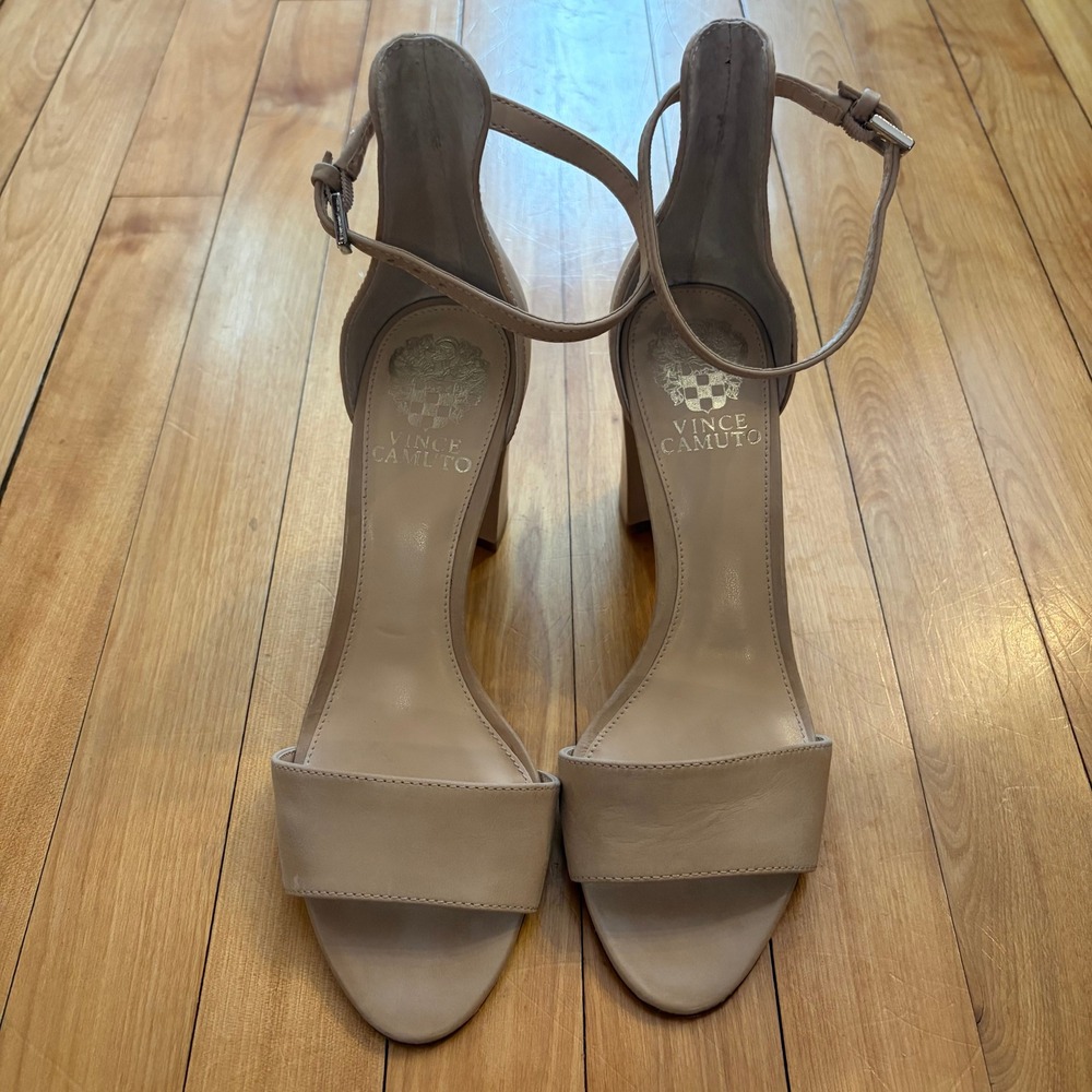 Vince Camuto Corlina Wmns Nude Leather Ankle Strap Block Heel Sandals Size 7M 37